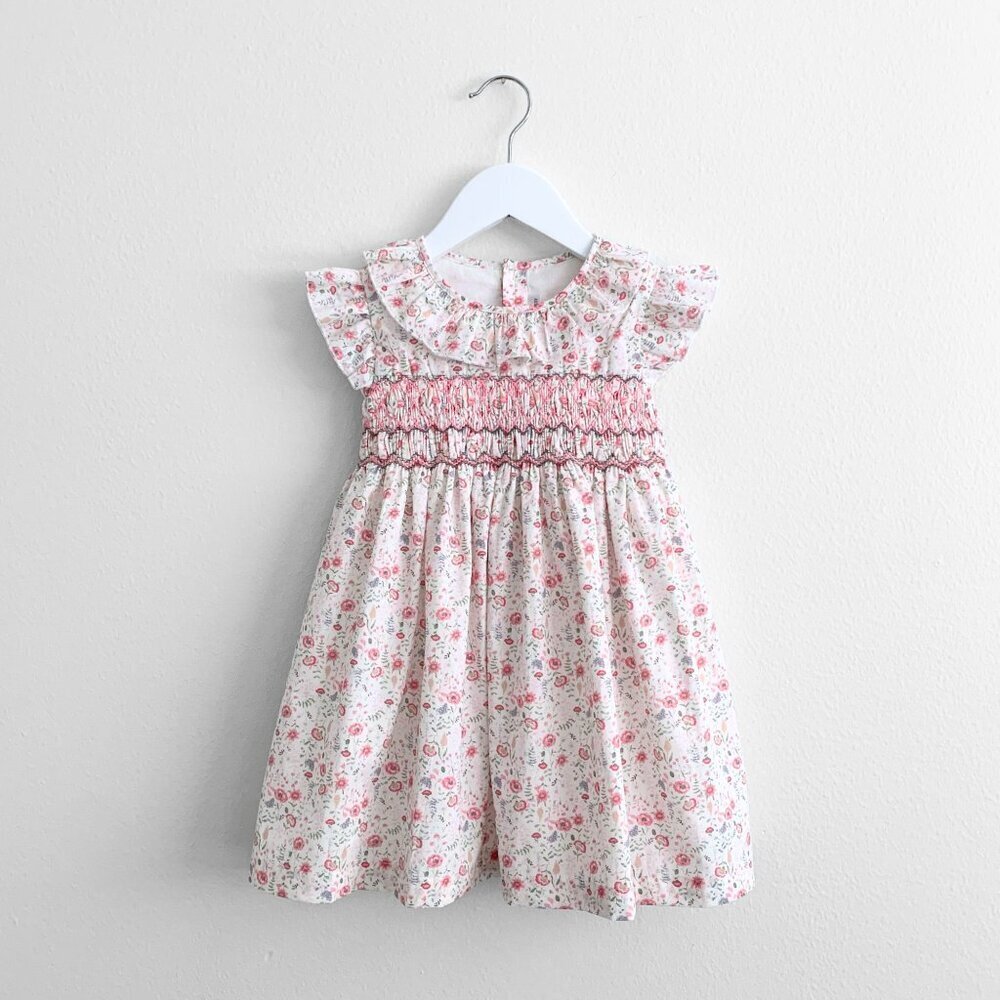 NWT Girls Smocked Dress Spring Flower Embroidery Pretty Princess Boutique 5T - Picture 3 of 7